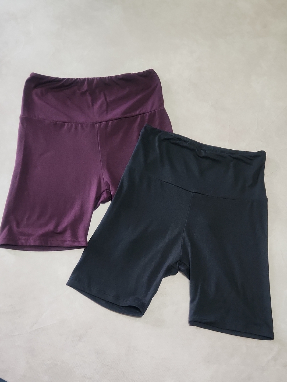 High-Rise Women’s Bike Shorts in Plum and Black